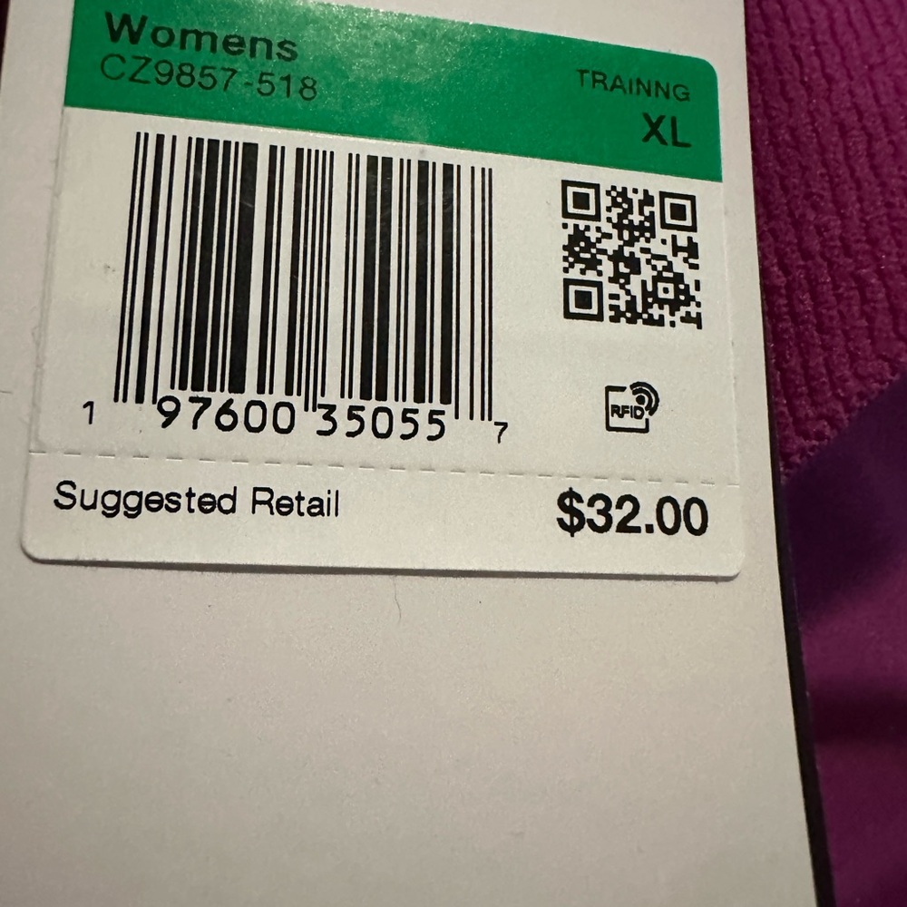 Nike Women's 3” Pro Shorts New With Tags - Picture 3 of 6